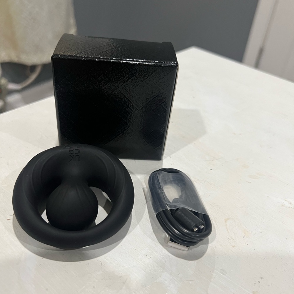 Black Silicone Ring with Charger